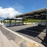 Apartament Nada *