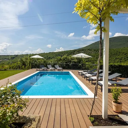 Apartment Nada Sinj
